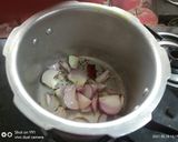 A picture of step 1 of Palak Dal.