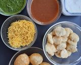 दही भल्ला पूरी (Dahi Bhalla Puri recipe in Hindi) रेसिपी चरण 1 फोटो