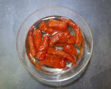 A picture of step 1 of Rajasthani Laal Maas.