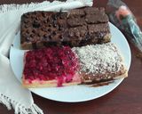 Foto langkah ke 5 dari resep Cake coklat tabur bengbeng n cokochip😋😍 cake susu tabur keju n buah naga😍# beranibaking.