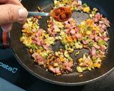 Foto del paso 4 de la receta: Alcachofas con verduritas y jamón