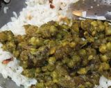 A picture of step 4 of Banaras style choora (poha)matar.