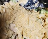 Foto del paso 6 de la receta: Pasta penne con pollo, brócoli y salsa Alfredo