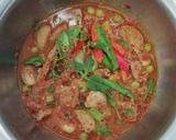 รูปขั้นตอนการทำที่ 9 ของ JJ.3 แกงคั่วหมู 🌿🌶️🧄🫚🐖