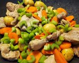 Foto del paso 5 de la receta: Pollo al cúrcuma 🌺