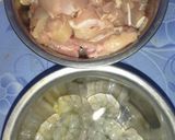Foto langkah ke 2 dari resep Dimsum Ayam Udang Jamur.