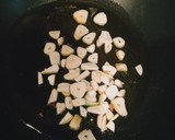 Foto del paso 3 de la receta: Fideos de calabacín con gambas al ajillo