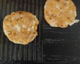 Foto langkah ke 5 dari resep Chicken Cheese Burger (Patty homemade) 🍔.