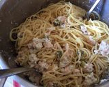 Foto del paso 11 de la receta Espaguetis con trucha asalmonada y alcaparras