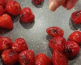Фото кроку 3 до Смажена полуниця з моцарелою та халвою 🍓.