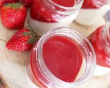 Une image de l'étape 10 de Panna Cotta Vanille et son coulis 🍓fraise-menthe.