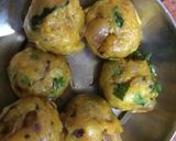 A picture of step 5 of Bread pakora + Aaloo bada.