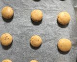 A picture of step 4 of Sweet and salty cookies.