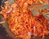 A picture of step 1 of Carrot rice.