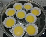 Foto langkah ke 3 dari resep Bolu kukus kuning.