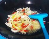 Foto langkah ke 2 dari resep Indomie Kangkung.