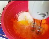Foto langkah ke 1 dari resep Rainbow cake roll mini.