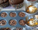 Foto langkah ke 6 dari resep The Best Chocolate Cupcakes.