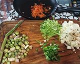 Foto del paso 1 de la receta: Tortilla de rumex con un mix de verduras