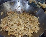 Foto langkah ke 6 dari resep Kwetiaw Goreng.