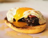 Foto del paso 5 de la receta Pincho de morcilla, huevo y piquillos