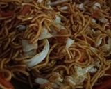 Foto langkah ke 3 dari resep Mie goreng sayur.