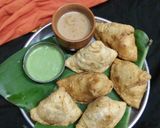 A picture of step 4 of Aloo Gobhi Samosa.