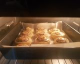 Foto langkah ke 7 dari resep Apple cinnamon roll.