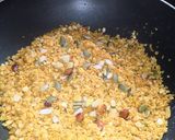 A picture of step 3 of Oats chivda.