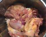 Hình bước làm 1 của món Đùi gà ram nước mắm