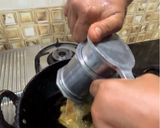 A picture of step 3 of Ribbon Pakoda.