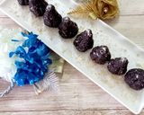 A picture of step 5 of Coconut, dry fruits and chocolate modak.