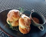 Foto del paso 5 de la receta: Bollos🥯 de jamón y queso con dip de chipotle 😋