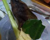 Foto langkah ke 2 dari resep 35. Ikan belanak bumbu kuning.