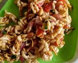 A picture of step 3 of Bhel puri.