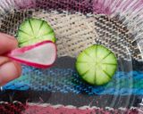 عکس مرحله 2 از دستور گل با تربچه 🌸 سبزی آرایی