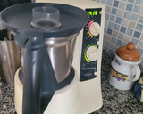 Foto del paso 2 de la receta: Crema fría de verduras y frutas en Thermomix, de cositas que tenía en la nevera