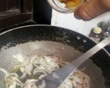 A picture of step 2 of Paneer Jalfrezi.