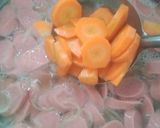 Foto langkah ke 5 dari resep Sayur Bening (Oyong,Soun,Wortel).
