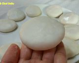 A picture of step 9 of Bánh Dầy with Mung Bean Filling.
