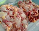 รูปขั้นตอนการทำที่ 1 ของ ต้มไก่ใส่ใบกะเพรา