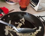 Foto del paso 4 de la receta: Guisado de chicharrón