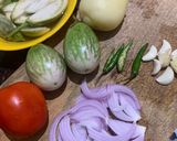 A picture of step 1 of Eggplant curry.