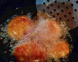 A picture of step 4 of Peri Peri Aloo Tikki.
