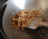 A picture of step 1 of Rose shaped dry fruit kachori.