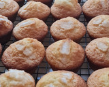 Foto del paso 3 de la receta: Muffins de vainilla fáciles, económicos y sin balanza 🧁 Magdalenas básicas que no fallan 🧁