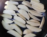 Foto del paso 1 de la receta: Papas rústicas en sartén essen