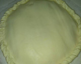 Foto del paso 3 de la receta: Hojaldre relleno de salchichas con 3 quesos