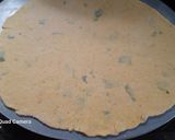 A picture of step 3 of Radish paratha.