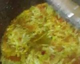 صورة لخطوة 3 من وصفة شوربة العيش مع الكوسا والطماطم 🍅🥣